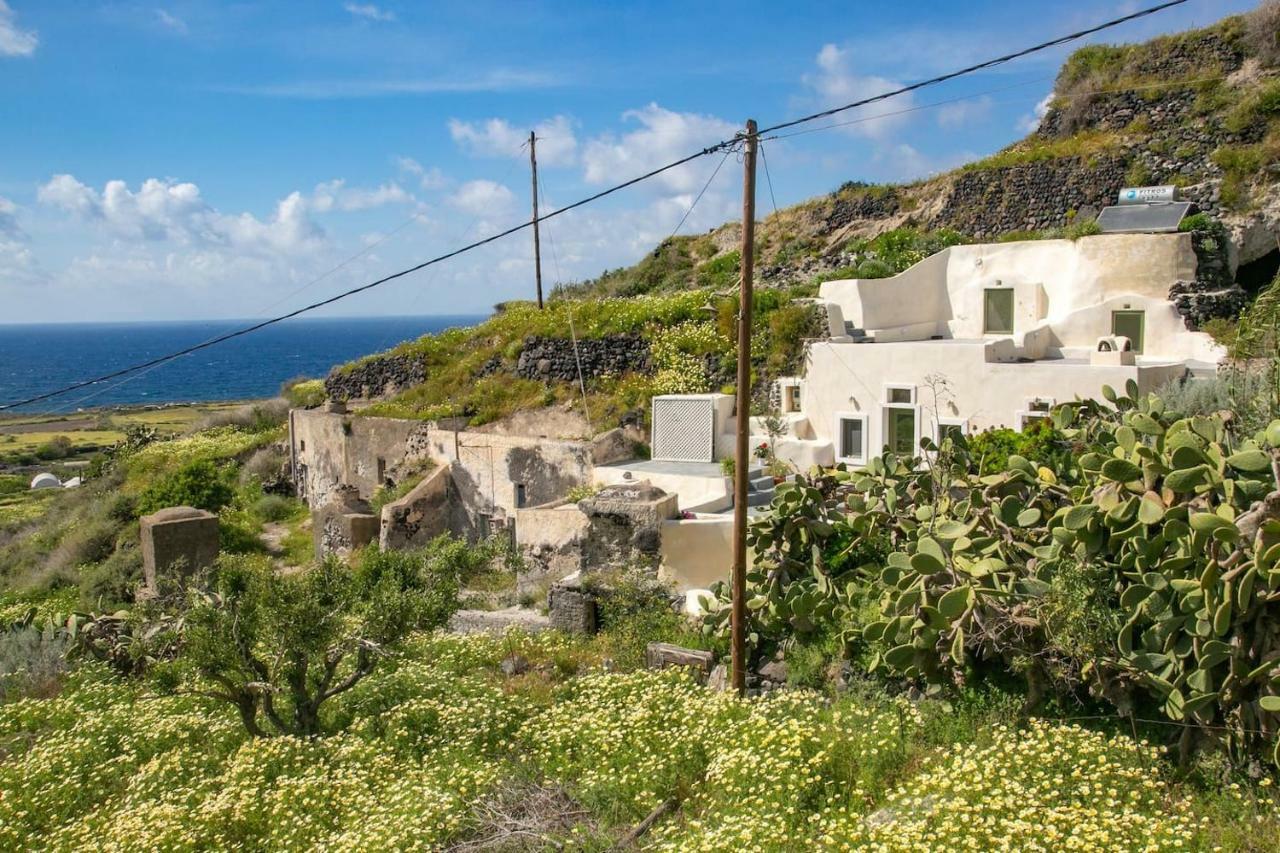 Agrilia Secluded Cave House Villa Thirasía Dış mekan fotoğraf