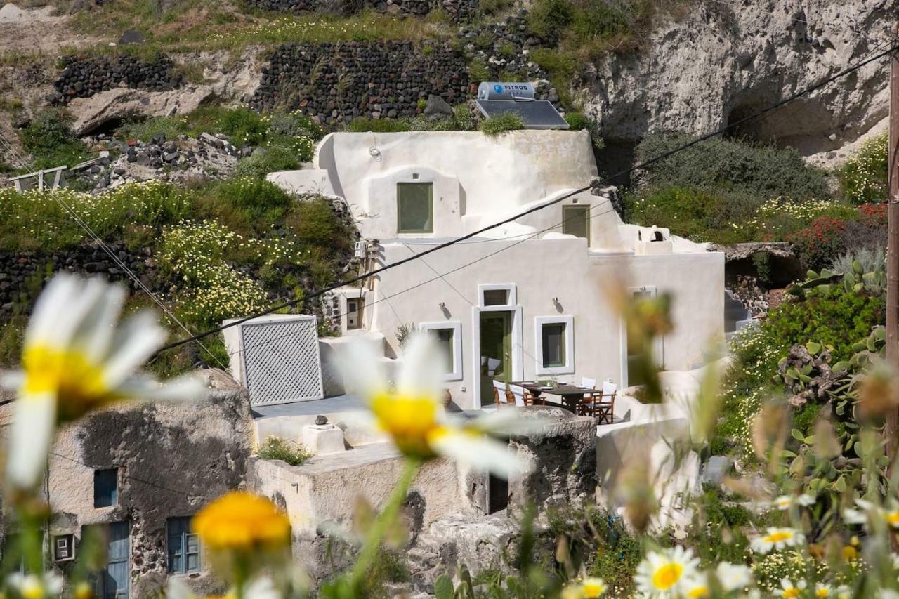 Agrilia Secluded Cave House Villa Thirasía Dış mekan fotoğraf